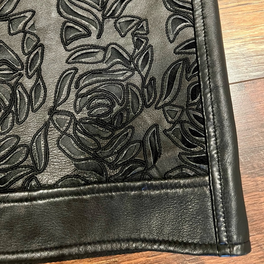 ESCADA Lambskin Floral Laser Leather Skirt - Picture 4 of 8